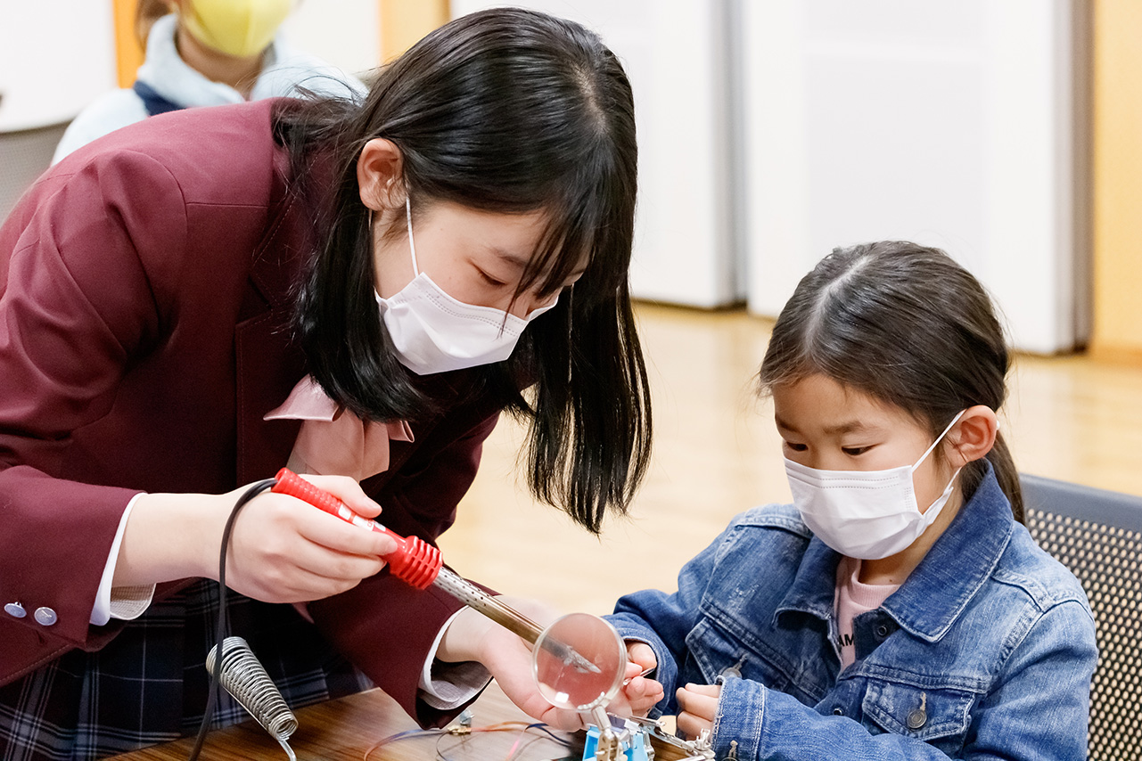 写真：20210307まるフェス_小学生向け_ブース03